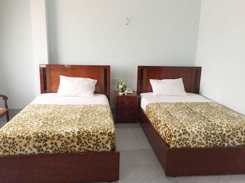Hoa Anh Dao Hotel トゥイホア エクステリア 写真
